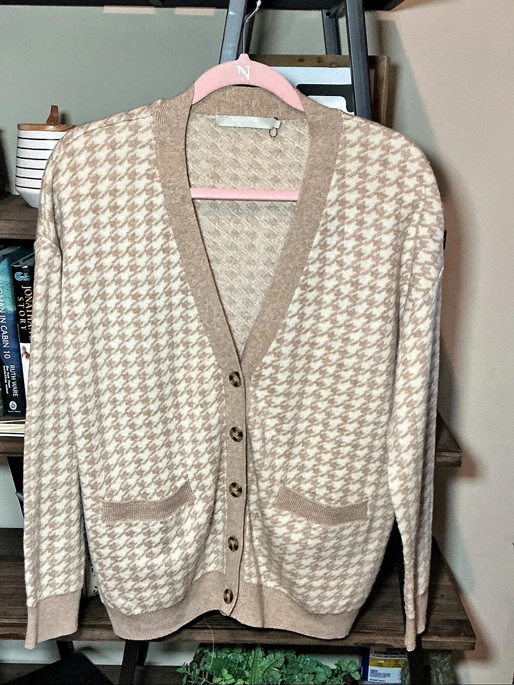 One Grey Day Houndstooth Oversized Cardigan in Cream & Brown Size Small